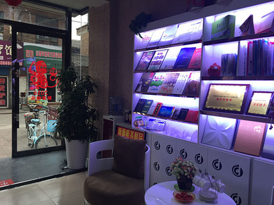 圖文快印與廣告店的營銷之道 精準定位與創(chuàng)意設計雙輪驅動